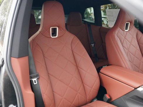 New 2026 BMW iX xDrive60 image 18