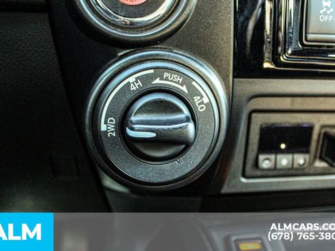 Used 2023 Nissan Titan PRO-4X w/ Pro-4x Convenience Package image 37