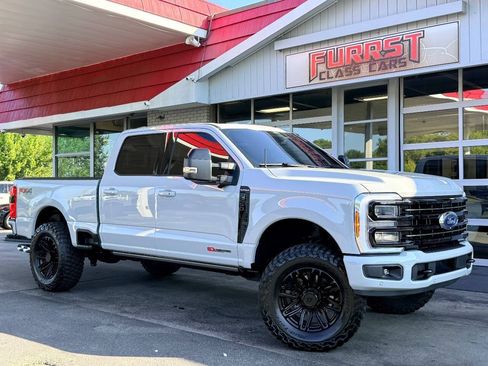 Used 2025 Ford F250 Platinum AWD/4WD image 1