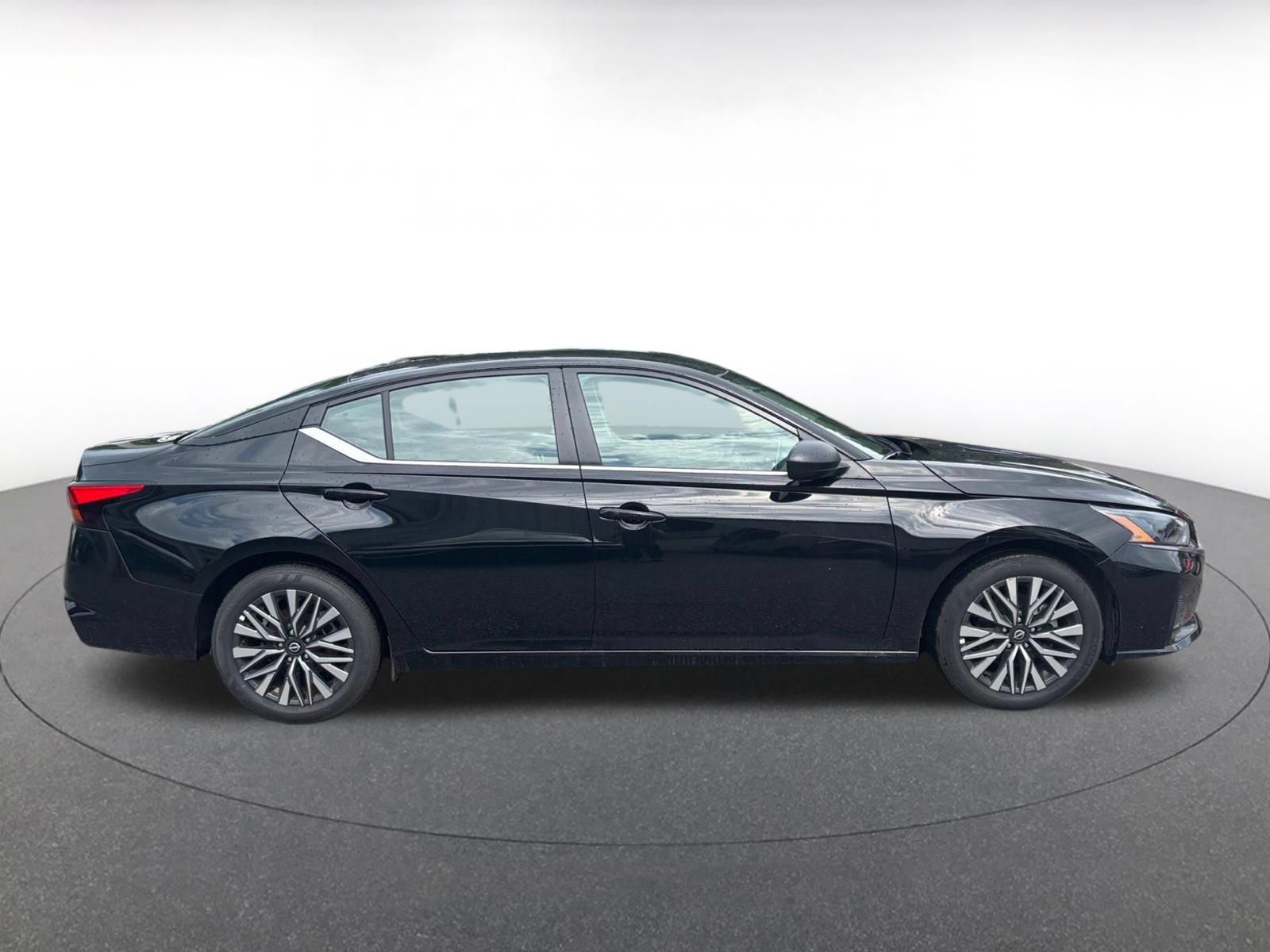 Used 2026 Nissan Altima 2.5 SV FWD image 14