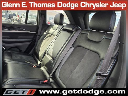 Used 2022 Jeep Grand Cherokee Trailhawk w/ Luxury Tech Group III image 24