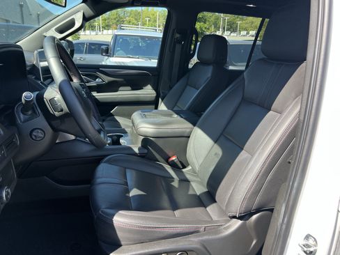 Used 2022 Chevrolet Tahoe RST w/ Luxury Package AWD/4WD image 15