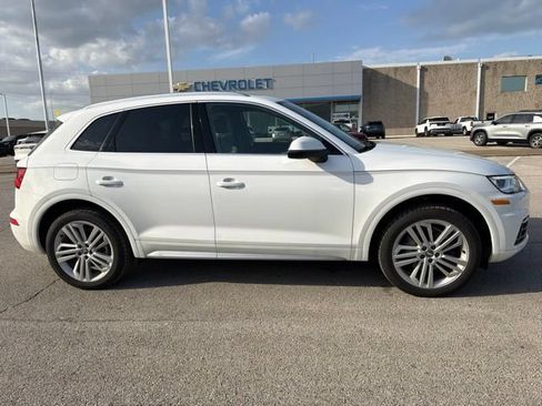Used 2018 Audi Q5 2.0T Premium Plus w/ Premium Plus Package AWD/4WD image 6