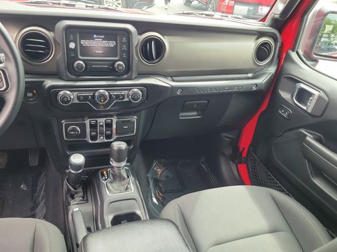 Used 2018 Jeep Wrangler Unlimited Sport S AWD/4WD image 16