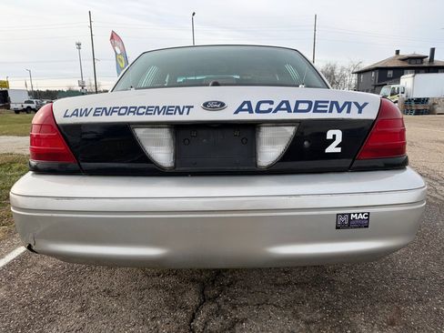 Used 2008 Ford Crown Victoria Police Interceptor image 13