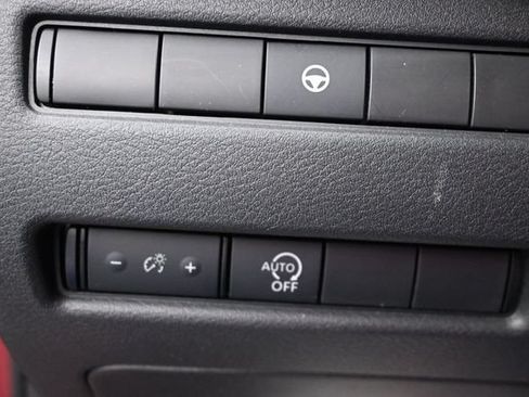 Used 2023 Nissan Rogue SV FWD image 23