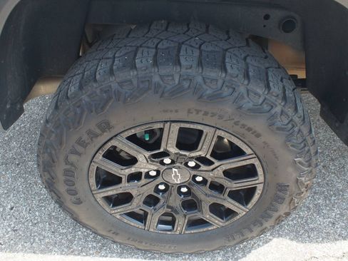Used 2023 Chevrolet Colorado Trail Boss w/ Advanced Trailering Package AWD/4WD image 27