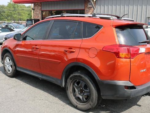 Used 2015 Toyota RAV4 LE AWD/4WD image 5
