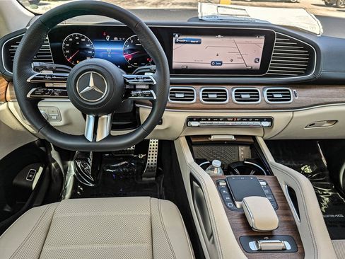 New 2026 Mercedes-Benz GLS 450 4MATIC image 37