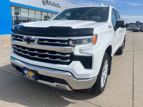 Used 2024 Chevrolet Silverado 1500 LTZ AWD/4WD image 2