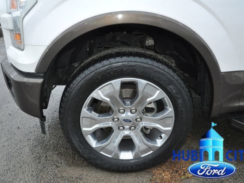 Used 2017 Ford F150 Lariat w/ Equipment Group 502A Luxury image 9