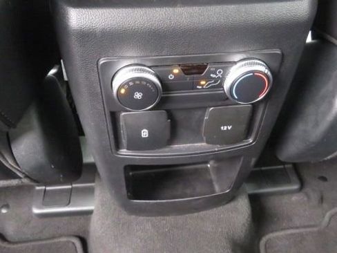 Certified 2023 Ford Explorer Limited image 17