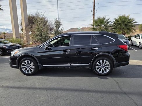 Used 2017 Subaru Outback 3.6R Touring image 7