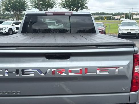 Used 2024 Chevrolet Silverado 1500 LT AWD/4WD image 10