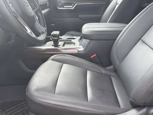 Used 2026 Chevrolet Silverado 1500 LT Trail Boss w/ LT Trail Boss Premium Package AWD/4WD image 18
