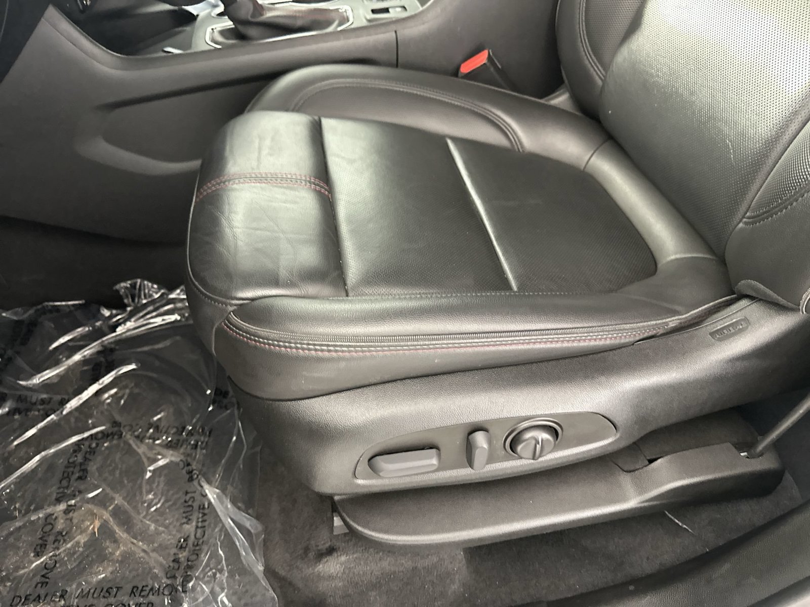 Used 2023 Chevrolet Traverse RS FWD image 12