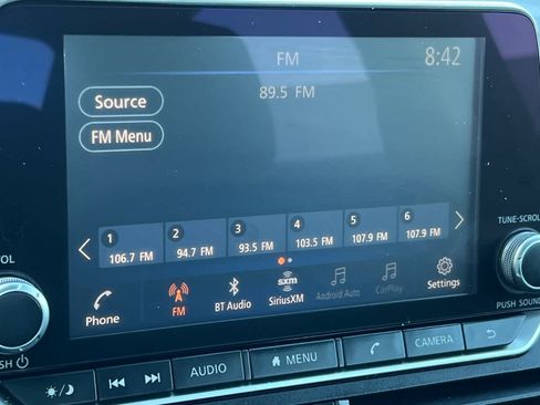 Used 2025 Nissan Altima 2.5 SV FWD image 18