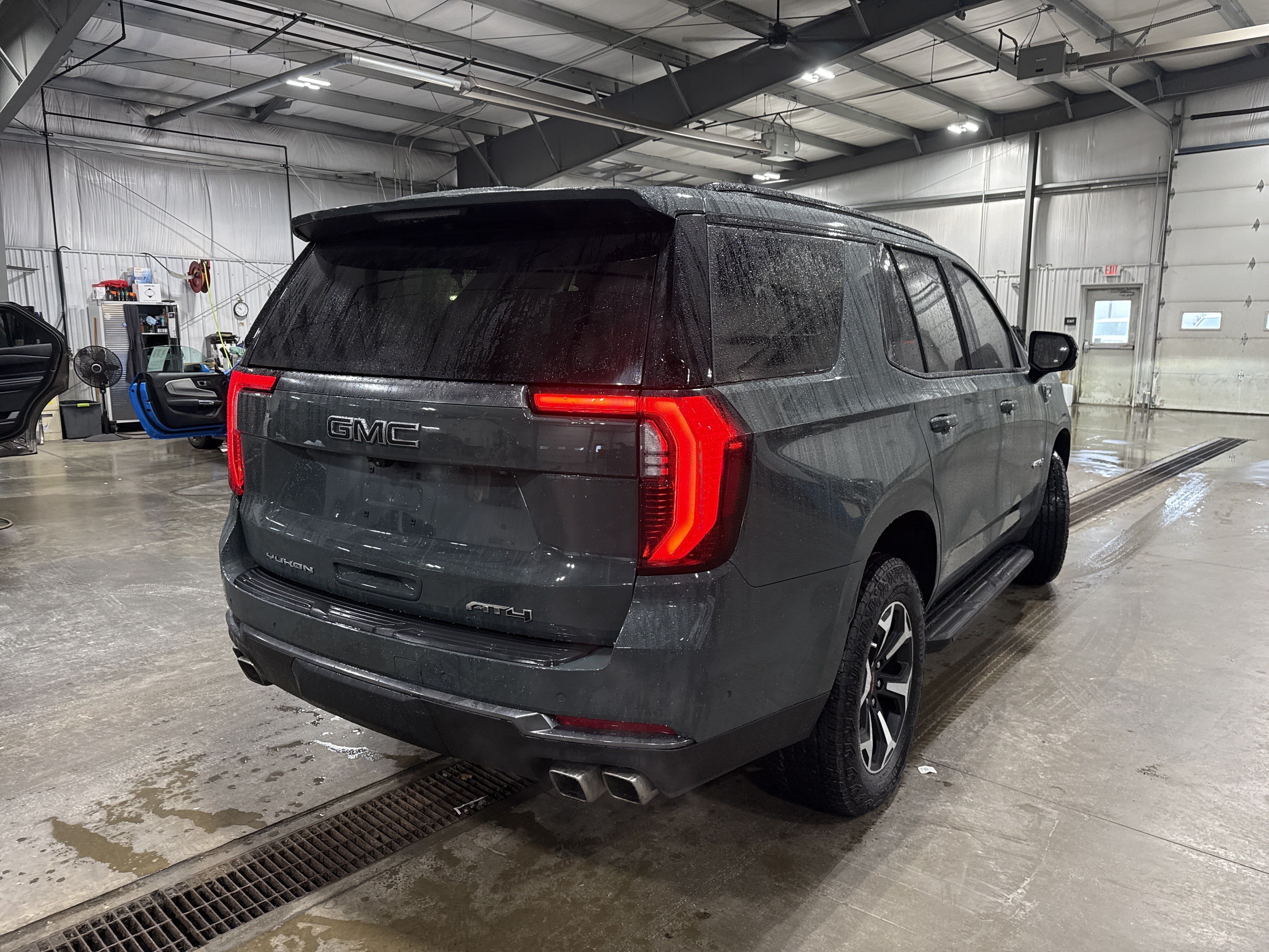 Used 2026 GMC Yukon AT4 w/ LPO, Floor Liner Package AWD/4WD image 3