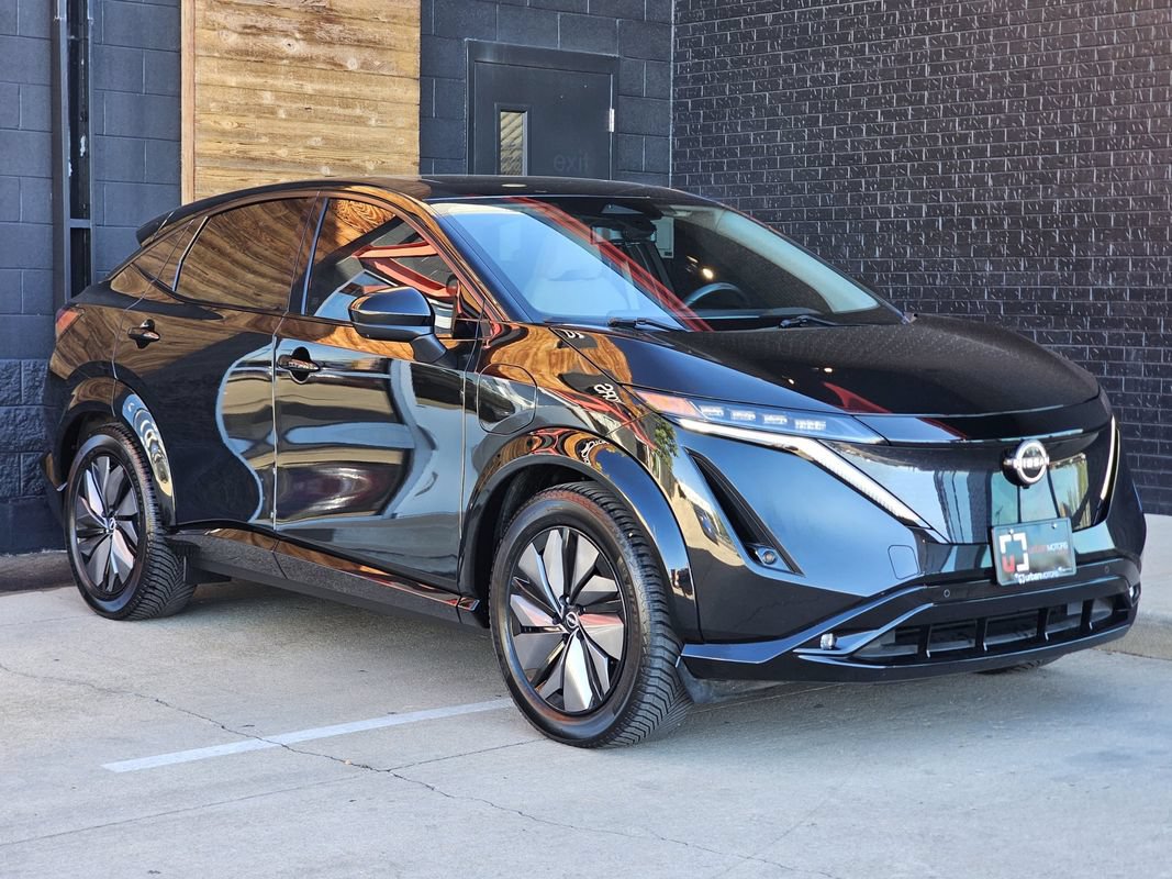 Used 2023 Nissan Ariya AWD image 9