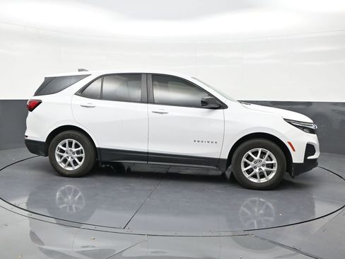 Used 2024 Chevrolet Equinox LS FWD image 6