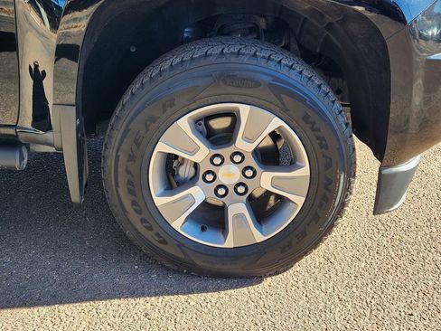 Used 2018 Chevrolet Colorado Z71 image 29