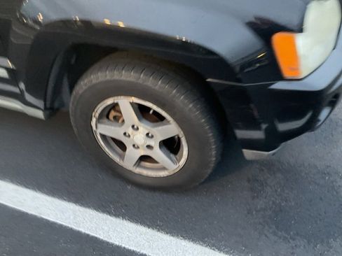 Used 2007 Jeep Grand Cherokee Laredo image 3