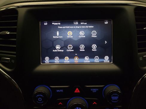 Used 2021 Jeep Grand Cherokee Laredo AWD/4WD image 25