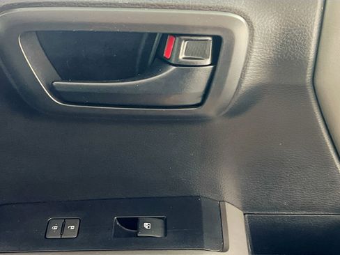 Used 2022 Toyota Tacoma SR5 w/ Technology Package RWD image 30