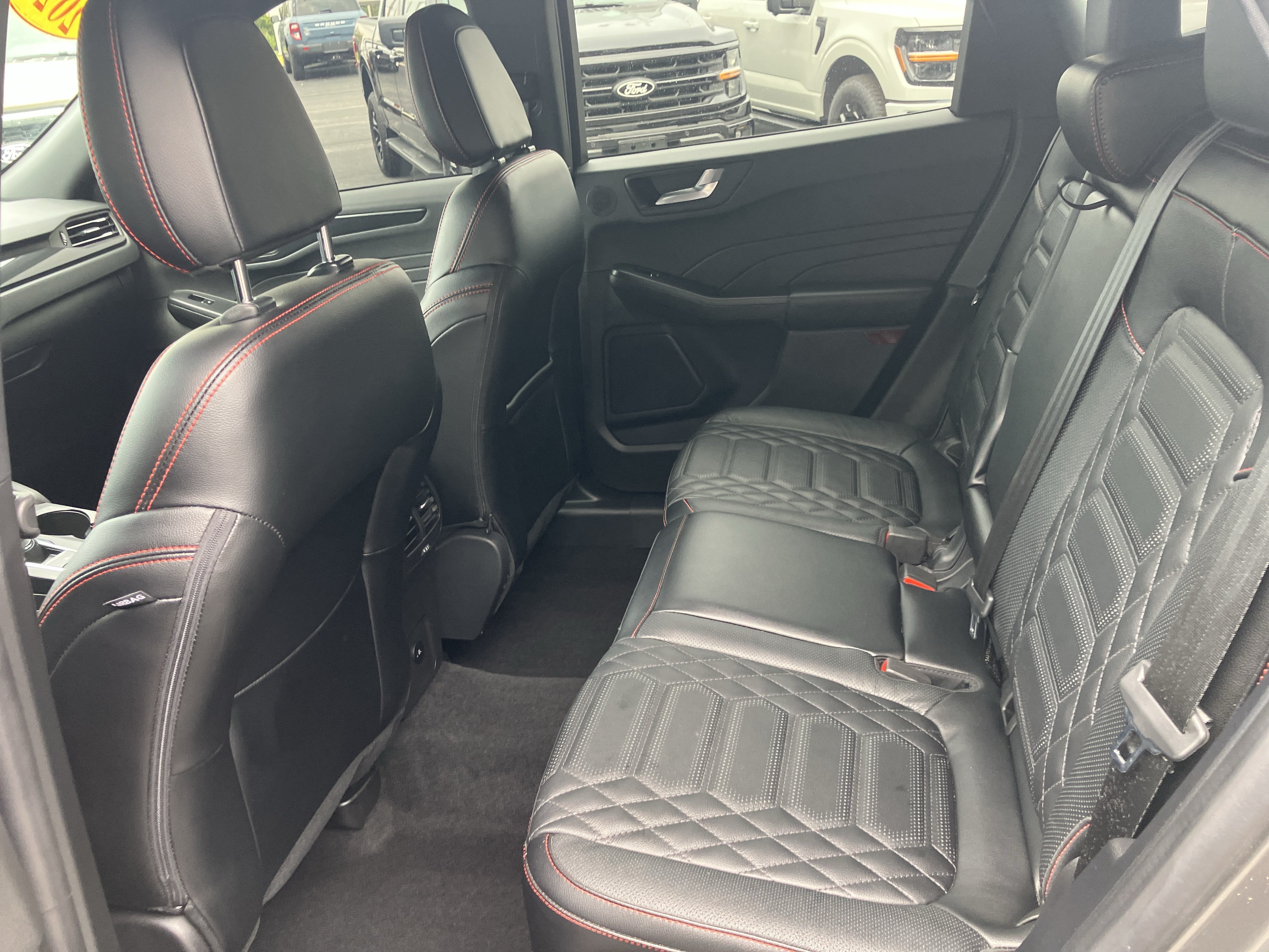Certified 2024 Ford Escape ST-Line Elite w/ Premium Technology Package AWD/4WD image 16