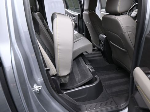 Certified 2024 Chevrolet Colorado ZR2 w/ Technology Package image 18