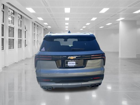 New 2025 Chevrolet Traverse LT w/ Driver Confidence Package image 7