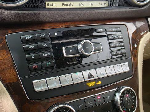 Used 2013 Mercedes-Benz SL 63 AMG image 23