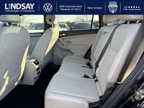 Used 2022 Volkswagen Tiguan SE R-Line image 10