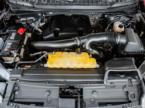 Used 2018 Ford F150 Platinum w/ Equipment Group 701A Luxury image 27