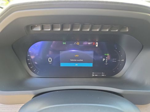 New 2026 Volvo XC90 T8 Plus w/ Protection Package Premier AWD/4WD image 13