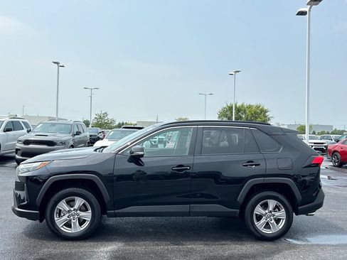 Used 2025 Toyota RAV4 XLE AWD/4WD image 6