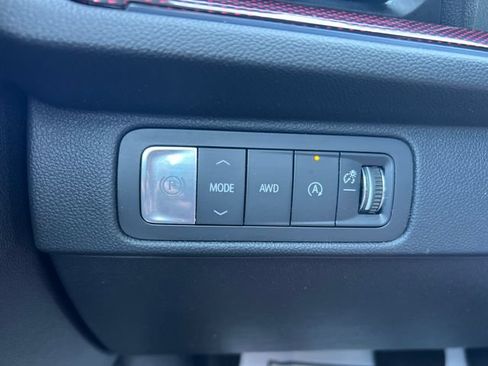 Used 2026 Chevrolet Traverse RS AWD/4WD image 35