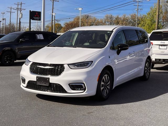 Used 2024 Chrysler Pacifica Limited FWD image 7