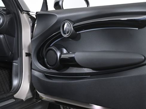 Certified 2024 MINI Cooper S FWD image 32