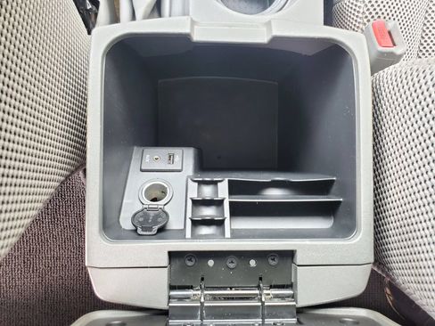 Used 2015 Nissan Frontier SV RWD image 36