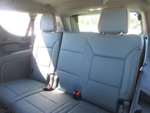 New 2026 GMC Yukon XL AT4 AWD/4WD image 13