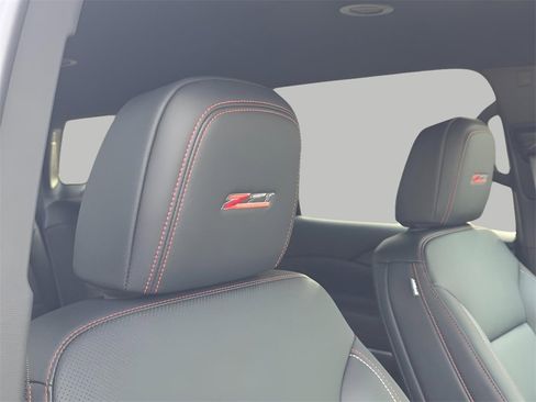 New 2026 Chevrolet Traverse Z71 w/ Driver Confidence Package image 15