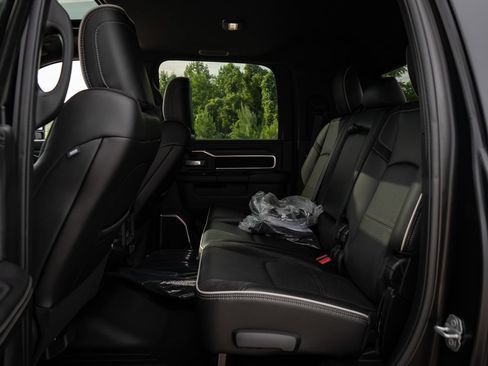 New 2026 RAM 2500 Laramie w/ Night Edition AWD/4WD image 32