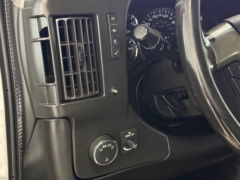 Used 2018 Chevrolet Express 3500 Extended w/ Driver Convenience Package RWD image 37