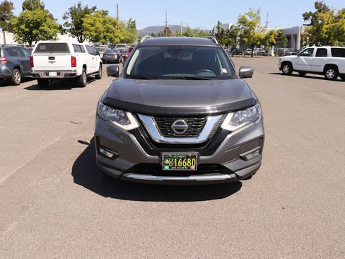 Used 2019 Nissan Rogue SL FWD image 2