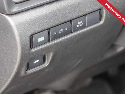 Used 2025 Nissan Sentra S FWD image 17