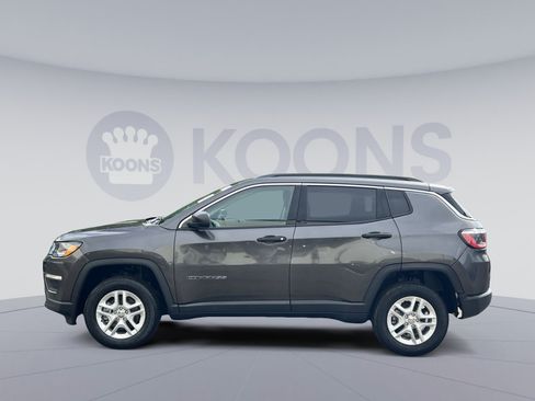 Used 2021 Jeep Compass Sport w/ Cold Weather Group AWD/4WD image 2