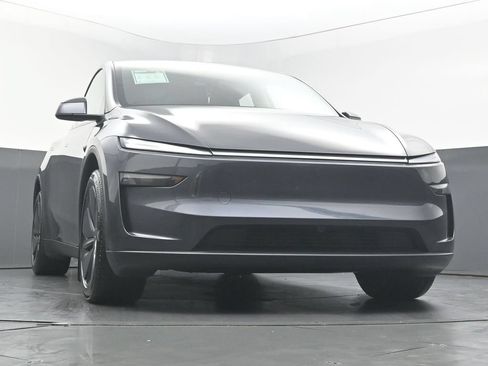 Used 2026 Tesla Model Y Long Range AWD/4WD image 46