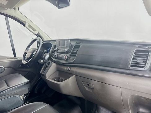 Certified 2020 Ford Transit 250 Low Roof image 23