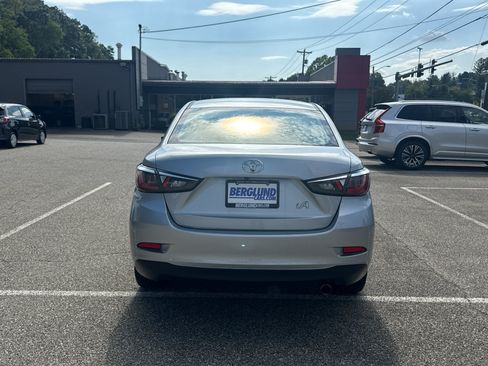 Used 2017 Toyota Yaris iA FWD image 6